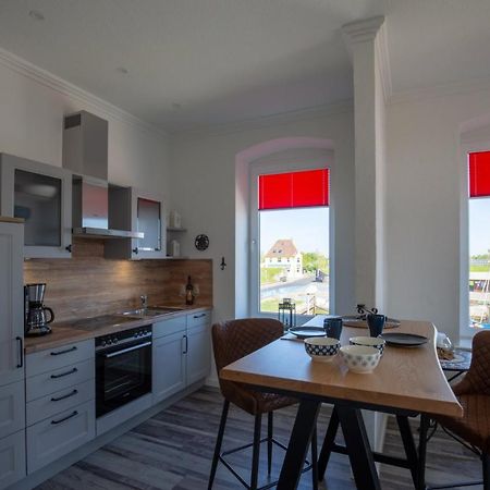 Heimathafen Ueber Hafen-Pub Apartman Pellworm Kültér fotó